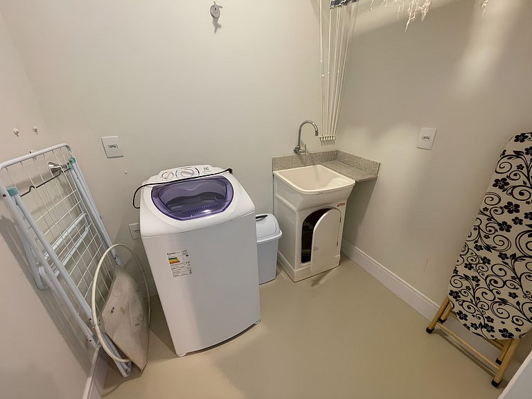 cód 22 - Apartamento frente mar deslumbrante