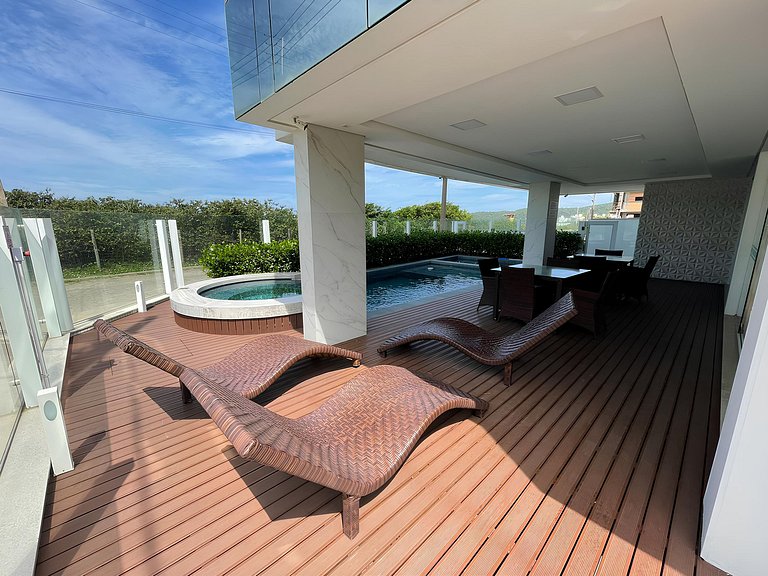 Cód 23 - Apartamento com vista para o mar