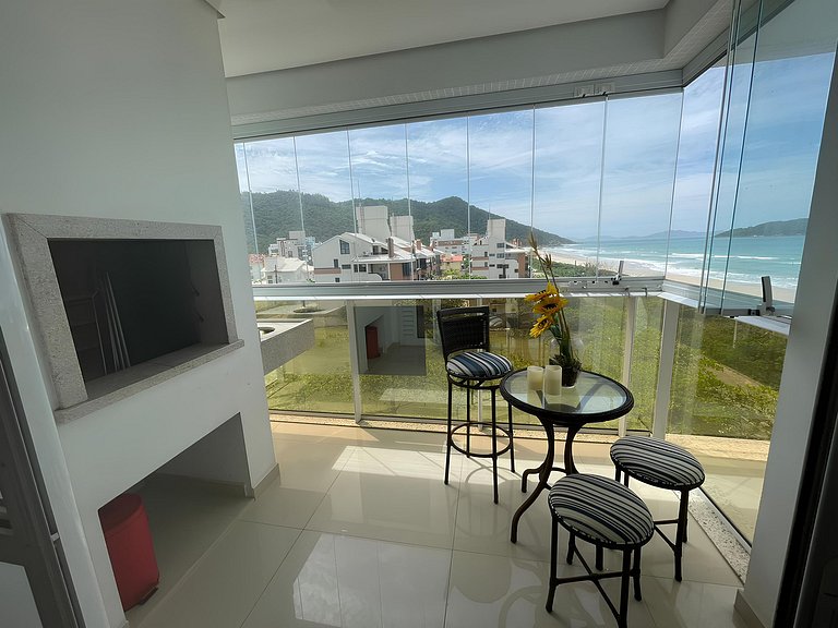 Cód 23 - Apartamento com vista para o mar