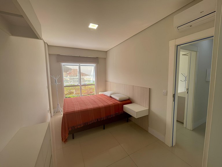 Cód 23 - Apartamento com vista para o mar
