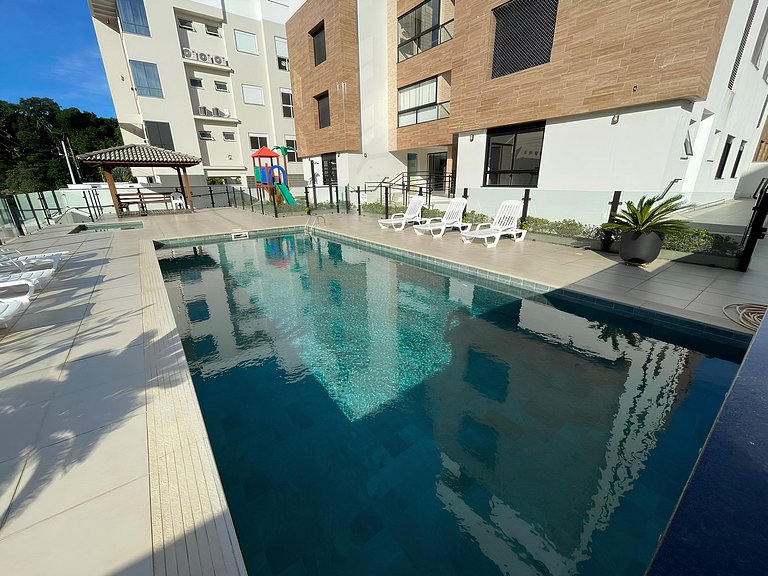 Cód 27 - Apartamento térreo com jacuzzi e área gourmet na Pr