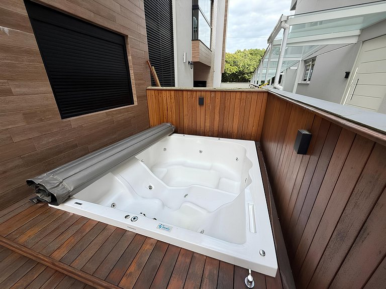 Cód 27 - Apartamento térreo com jacuzzi e área gourmet na Pr