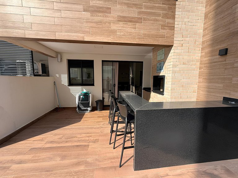 Cód 27 - Apartamento térreo com jacuzzi e área gourmet na Pr