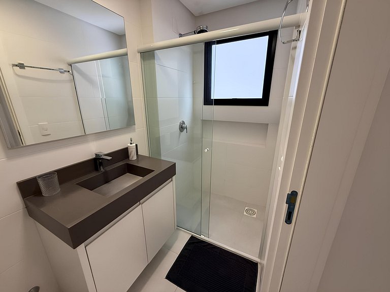 Cód 27 - Apartamento térreo com jacuzzi e área gourmet na Pr