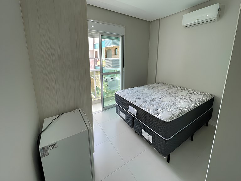 cód 28 - Apartamento á 280 m do Mar