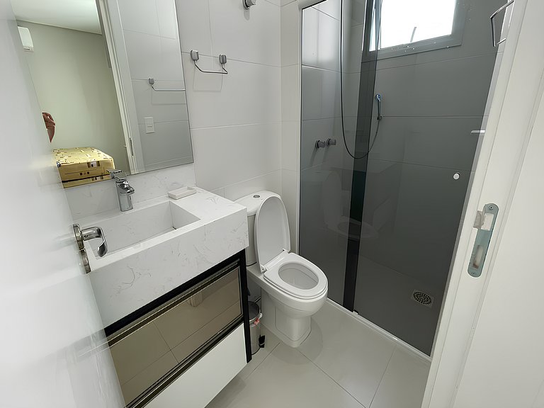 cód 28 - Apartamento á 280 m do Mar