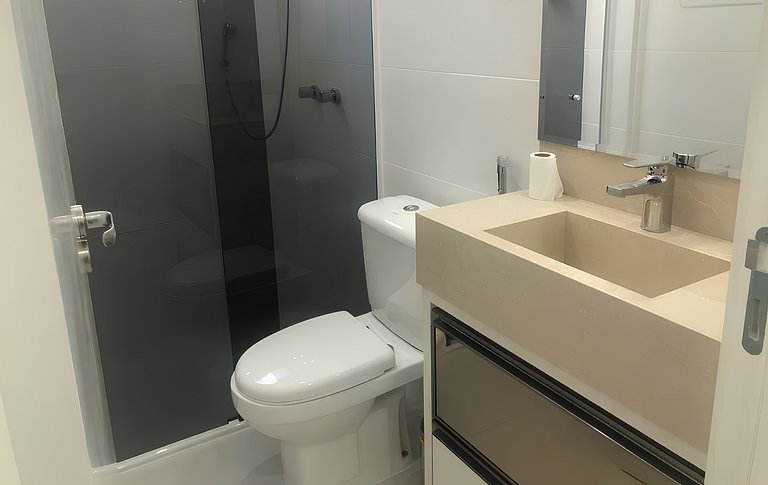 cód 28 - Apartamento á 280 m do Mar