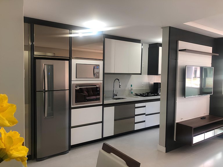 cód 28 - Apartamento á 280 m do Mar