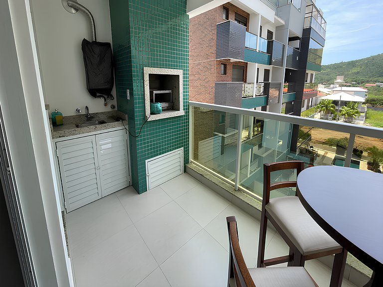 cód 28 - Apartamento á 280 m do Mar