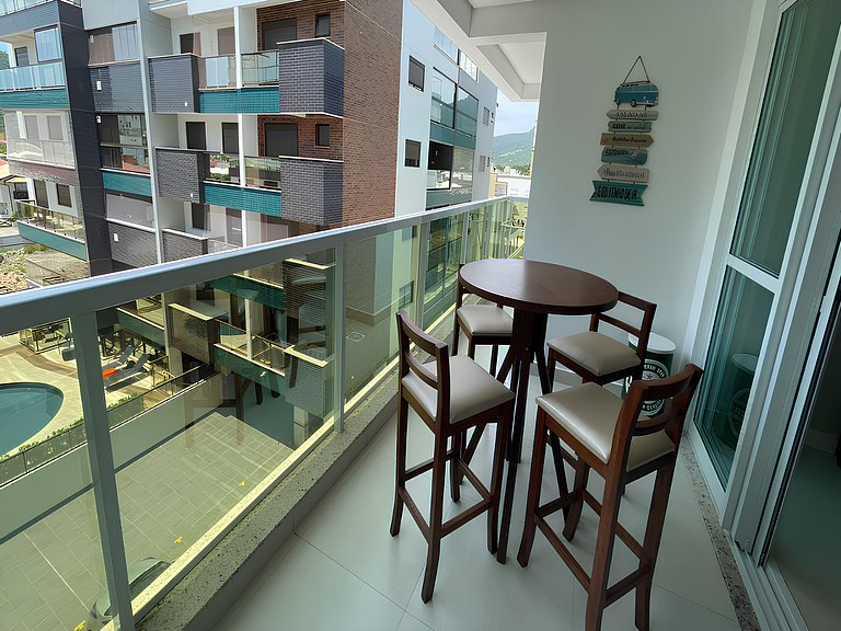 cód 28 - Apartamento á 280 m do Mar