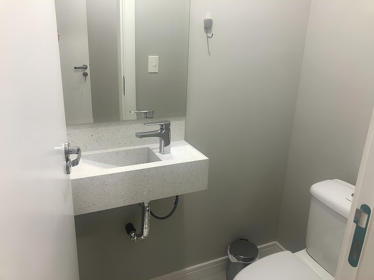 cód 28 - Apartamento á 280 m do Mar