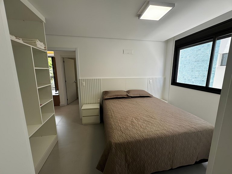 Cód 29 - Apartamento elegante no Oasis do Atlântico com pisc