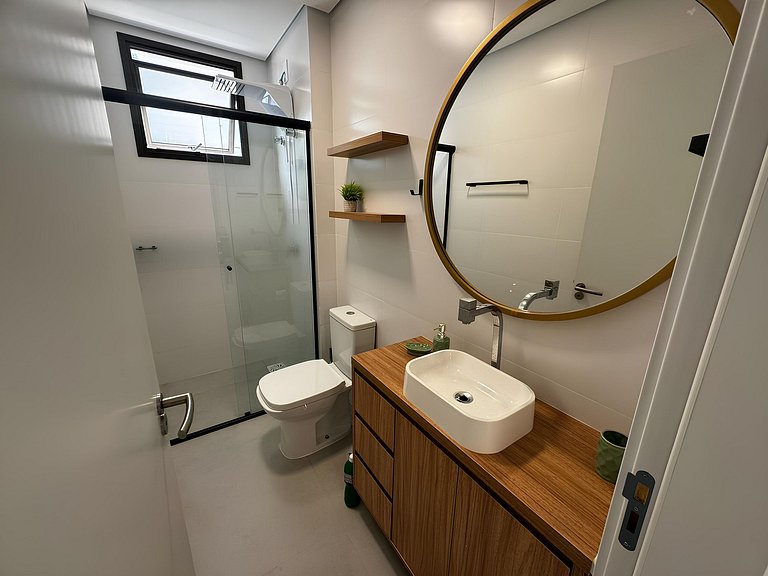 Cód 29 - Apartamento elegante no Oasis do Atlântico com pisc