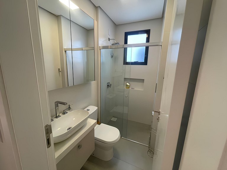 cód 30 - Apartamento magnífico frente mar