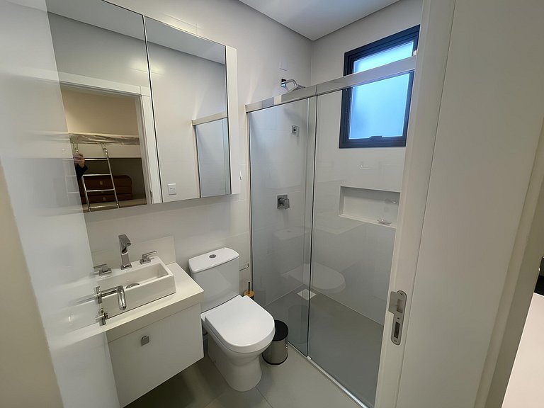 cód 30 - Apartamento magnífico frente mar