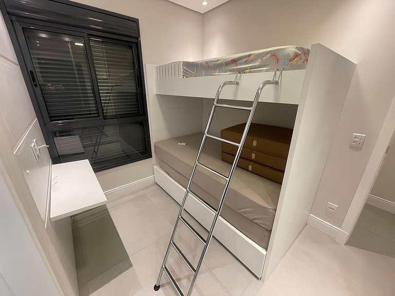 cód 30 - Apartamento magnífico frente mar