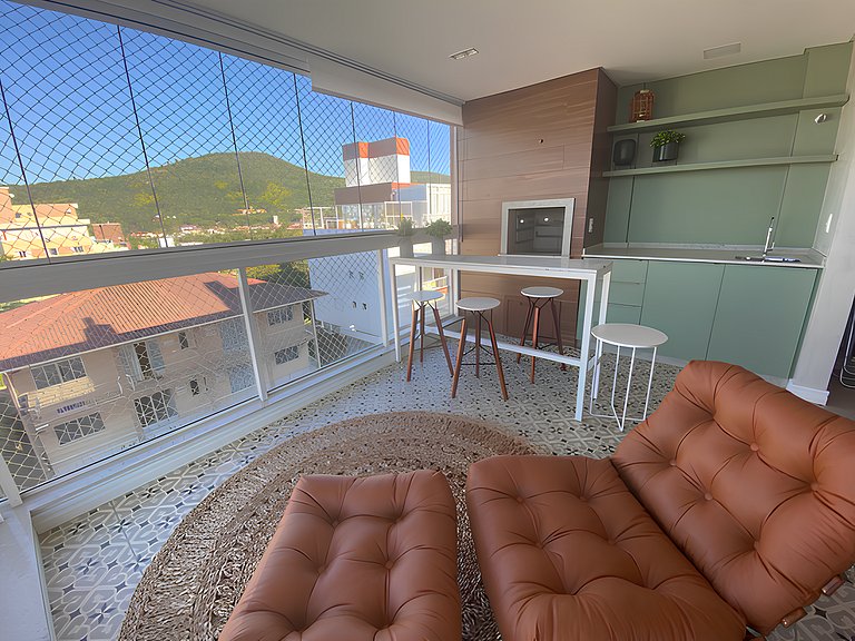 cód 32 - Apartamento á 100 m do mar com vista