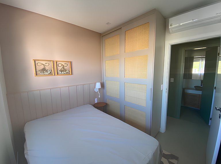 cód 32 - Apartamento á 100 m do mar com vista
