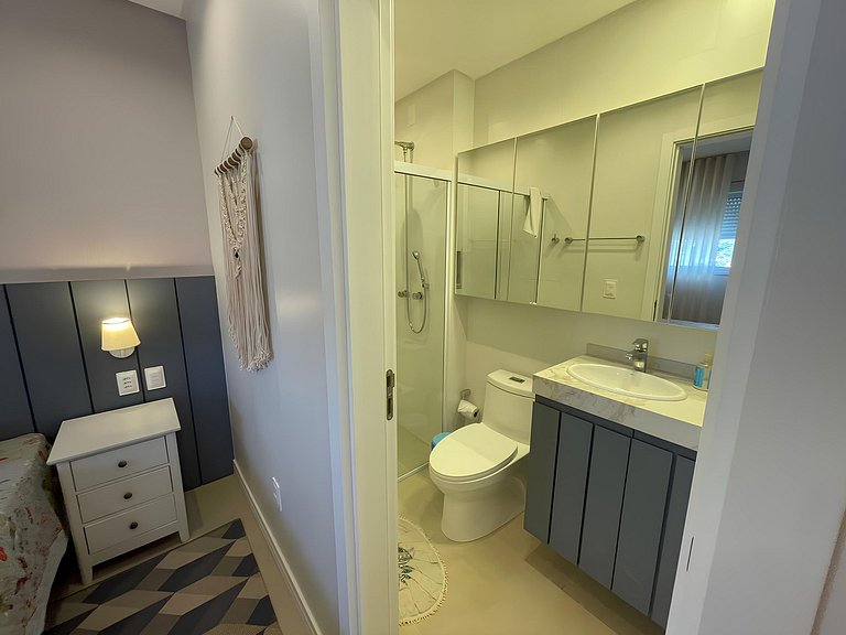 cód 32 - Apartamento á 100 m do mar com vista