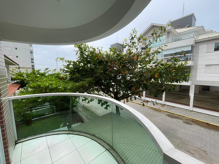 Cód 35 - Apartamento a 80 metros do Mar