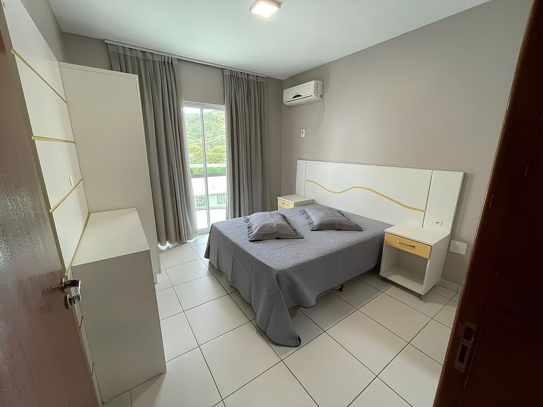 Cód 40 - Apartamento a 80 metros do Mar