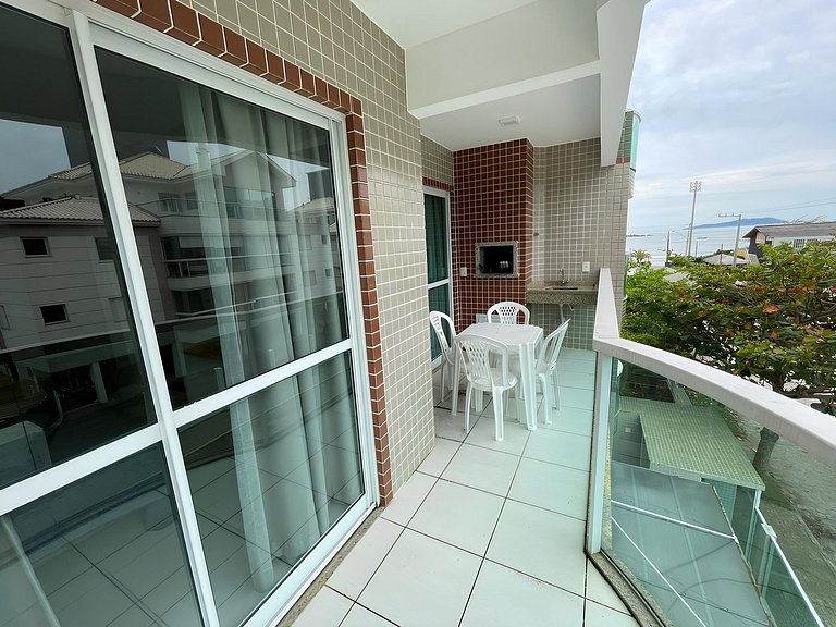 Cód 40 - Apartamento a 80 metros do Mar