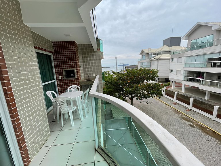 Cód 40 - Apartamento a 80 metros do Mar