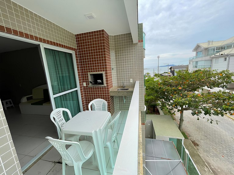 Cód 40 - Apartamento a 80 metros do Mar