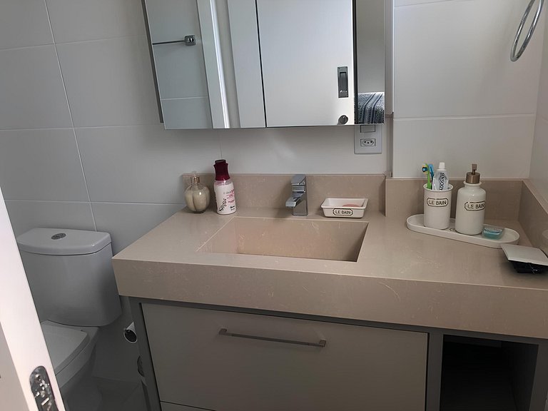 Cód 49 - Apartamento belíssimo com sacada gourmet