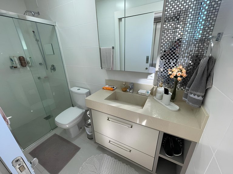 Cód 49 - Apartamento belíssimo com sacada gourmet