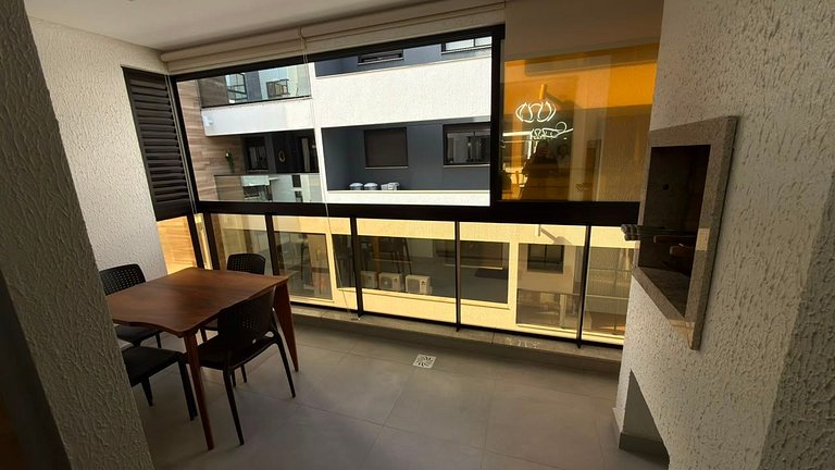 Cód 98 - Belissímo apartamento á 280m do mar