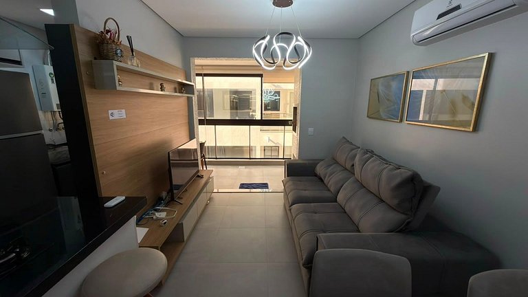 Cód 98 - Belissímo apartamento á 280m do mar