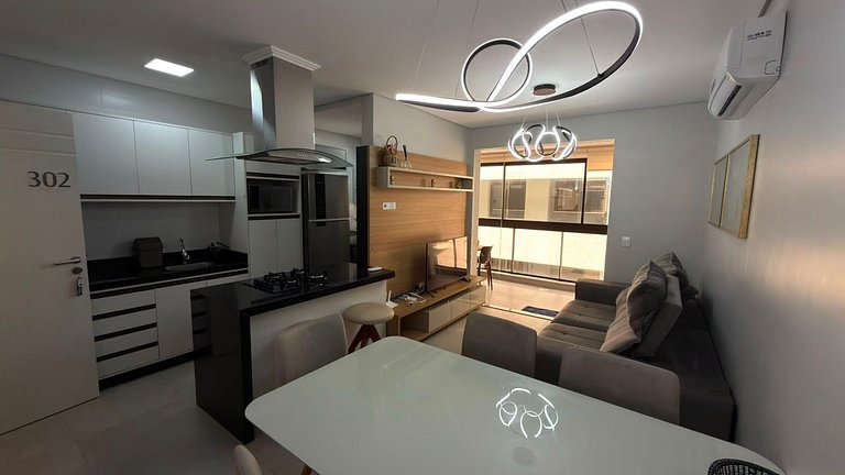 Cód 98 - Belissímo apartamento á 280m do mar