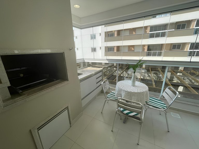 Cód 53 - Apartamento amplo com 2 suítes