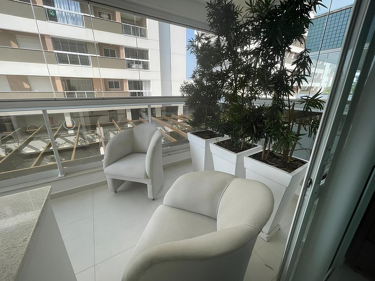 Cód 53 - Apartamento amplo com 2 suítes