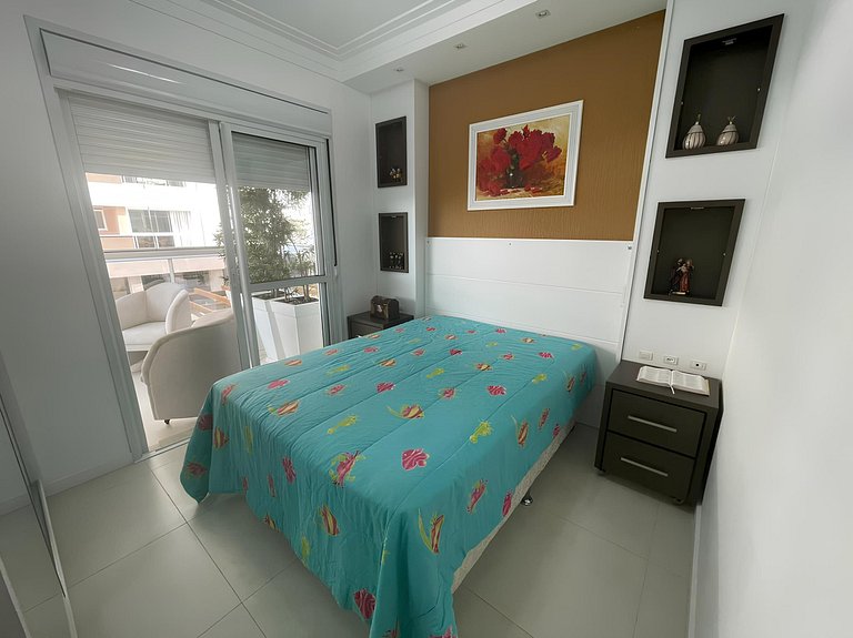 Cód 53 - Apartamento amplo com 2 suítes