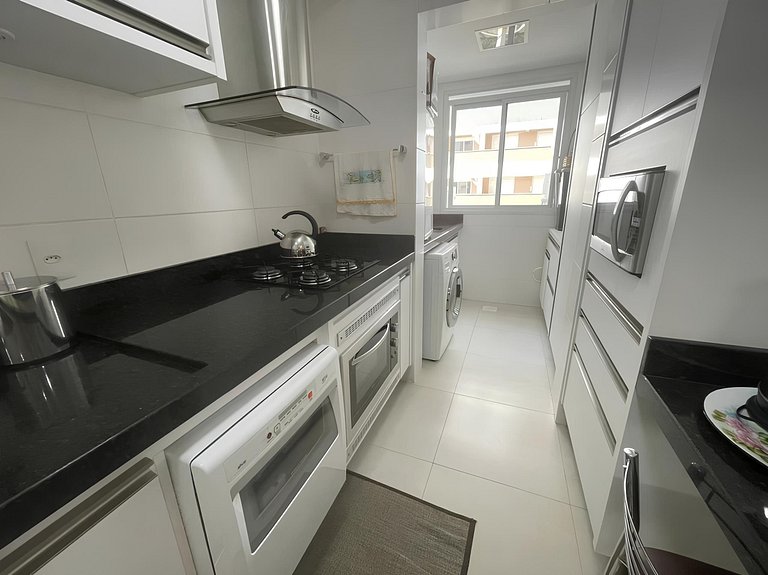 Cód 53 - Apartamento amplo com 2 suítes