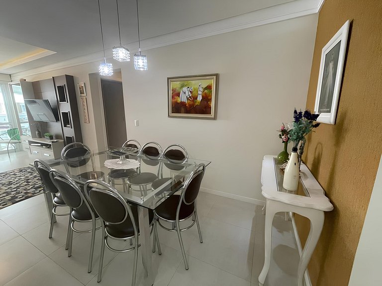 Cód 53 - Apartamento amplo com 2 suítes