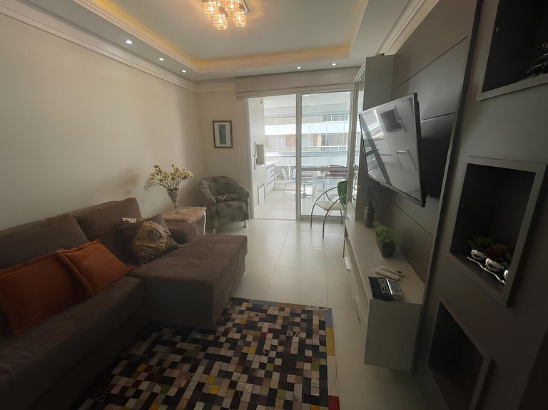 Cód 53 - Apartamento amplo com 2 suítes