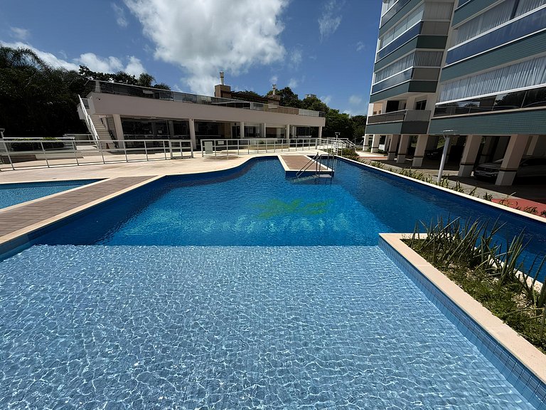 cód 56 - Apartamento á 300M do mar