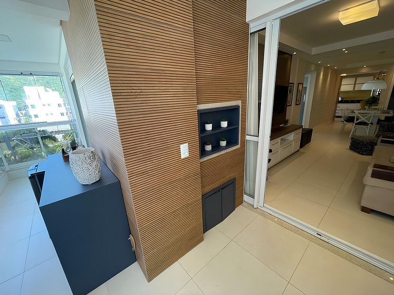 cód 56 - Apartamento á 300M do mar