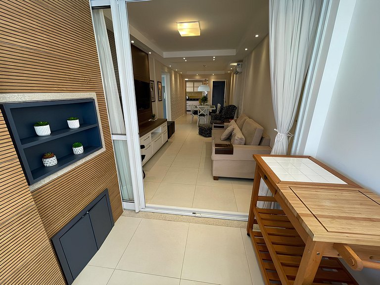 cód 56 - Apartamento á 300M do mar