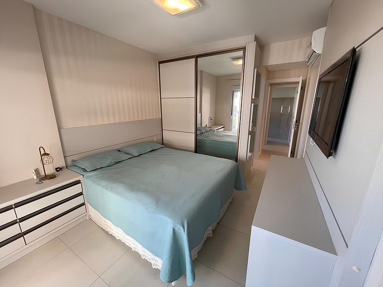 cód 56 - Apartamento á 300M do mar