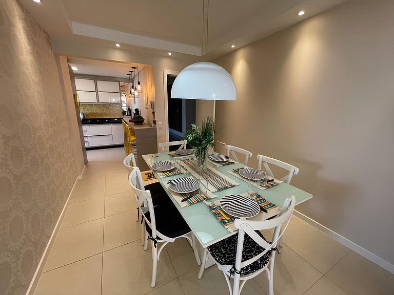 cód 56 - Apartamento á 300M do mar