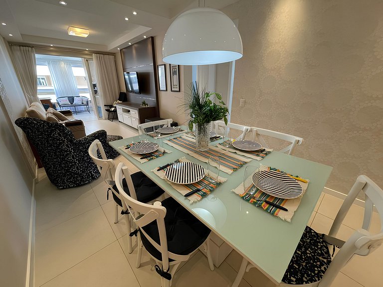 cód 56 - Apartamento á 300M do mar