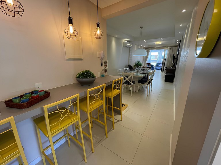 cód 56 - Apartamento á 300M do mar