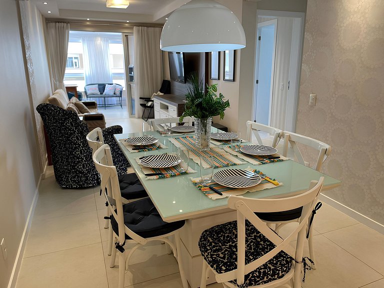cód 56 - Apartamento á 300M do mar