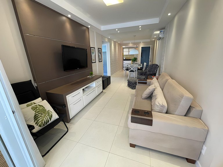 cód 56 - Apartamento á 300M do mar