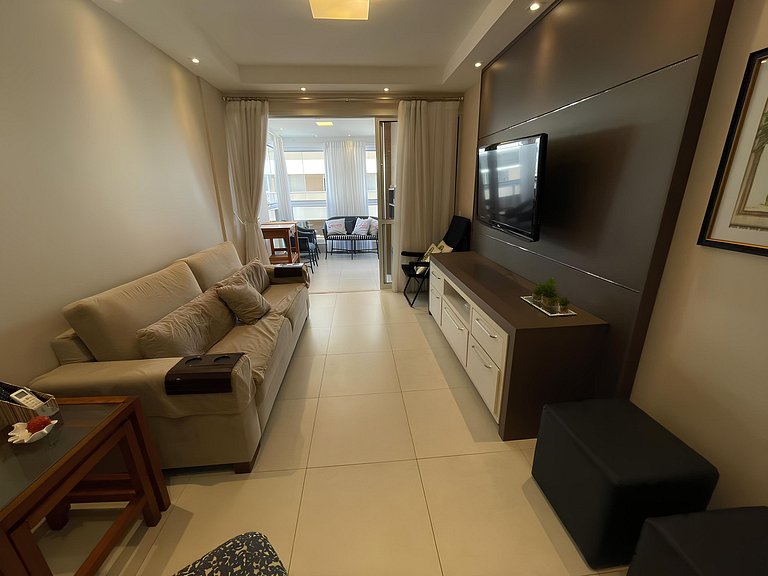 cód 56 - Apartamento á 300M do mar
