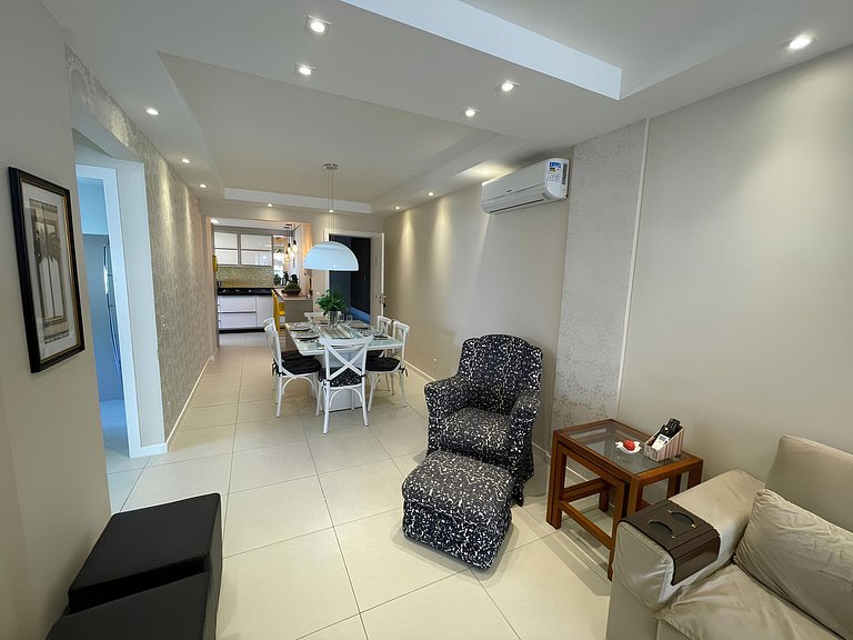 cód 56 - Apartamento á 300M do mar
